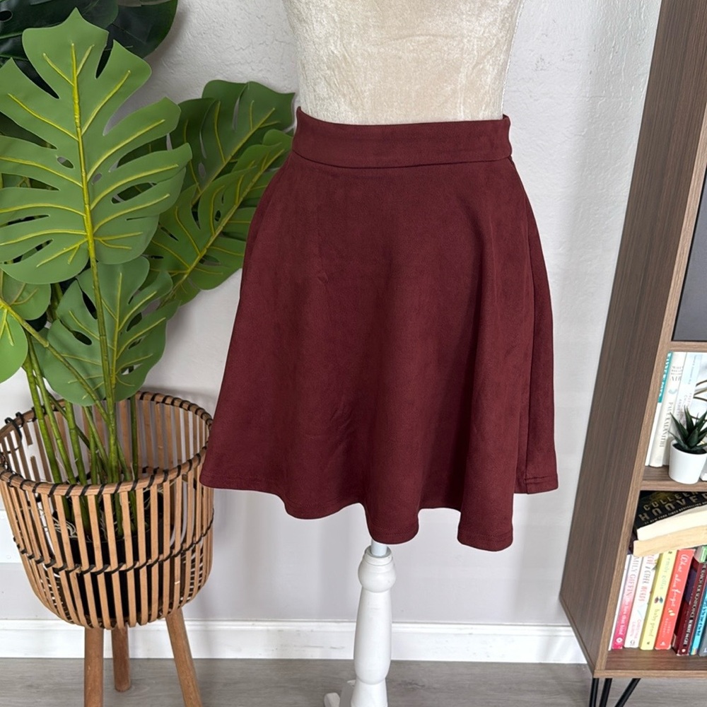 nwt // Allegra K mini skater faux suede skirt
